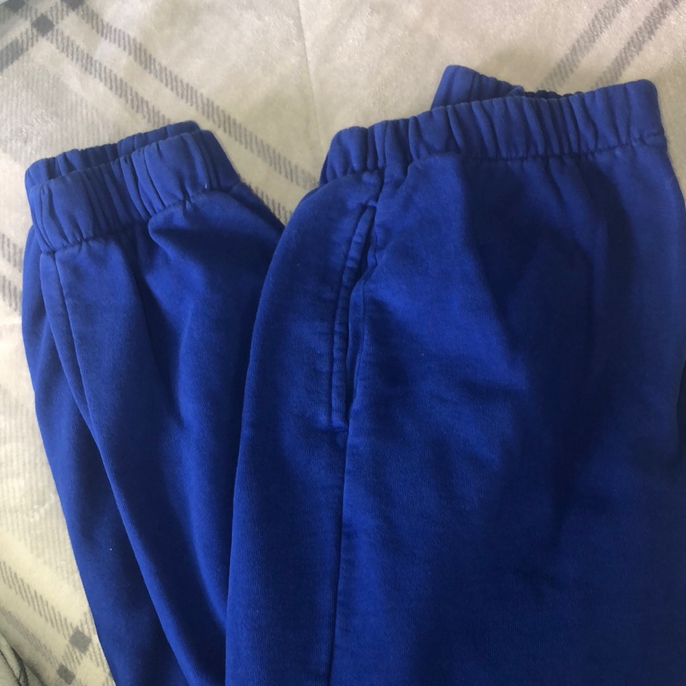 Brandy Melville Rosa sweatpant royal blue